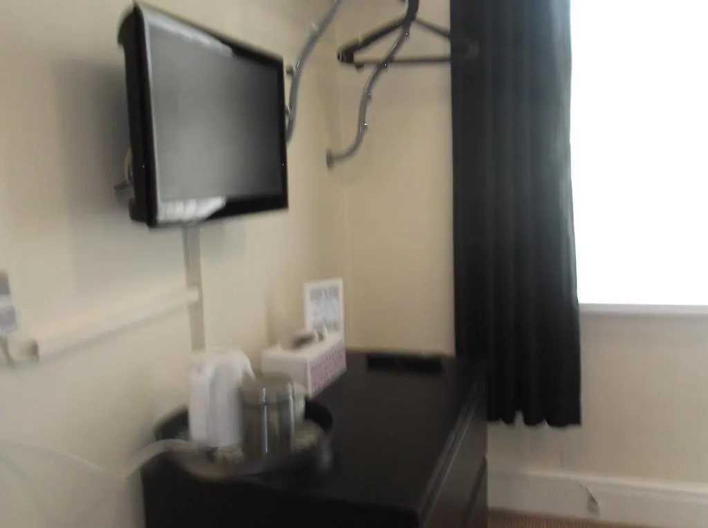 Derwent Bed and Breakfast Blackpool