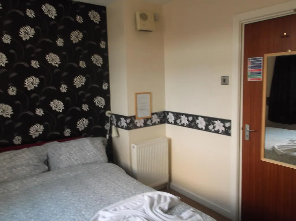 Derwent Bed and Breakfast Blackpool